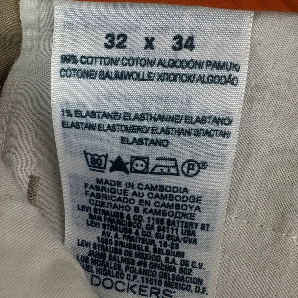 Dockers 32x34 Khaki Pants D2 Straight Fit Flat Front Chino Business Casual Work